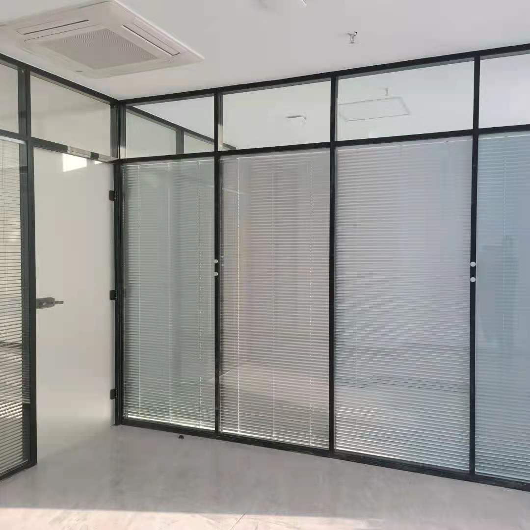 辦公室隔斷這么做，空間與美觀兼得！